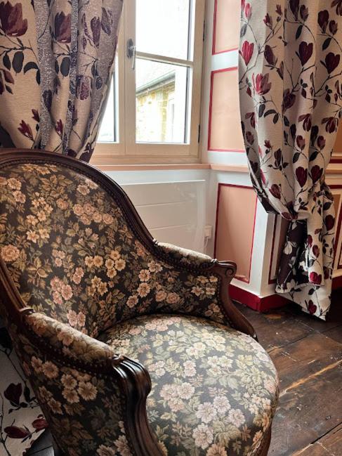 Bed and Breakfast La Tour Cachee Мортен Экстерьер фото